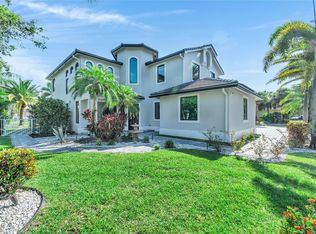 11737 Windsor Bay Pl, Wellington, FL 33449
