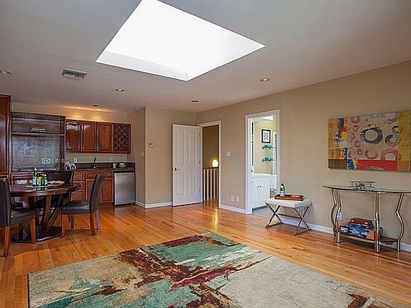 4th image of 14241 Juniper Ln
