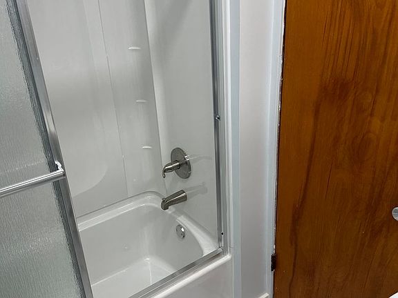 5th image of 107-109 N Jackson Ave #2