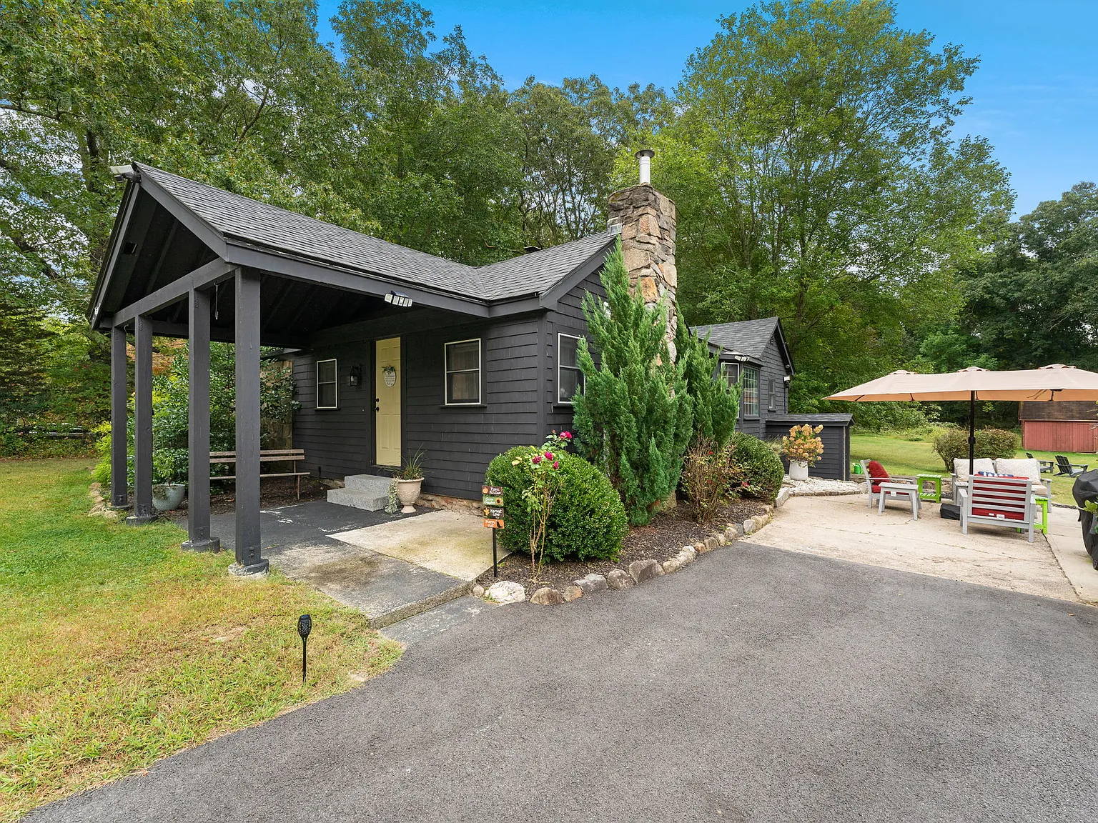 3 bed, 1138 sqft, $5,000 — Photo 2