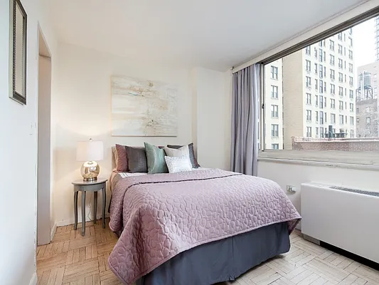 Sold by Sotheby's International Realty | media 17