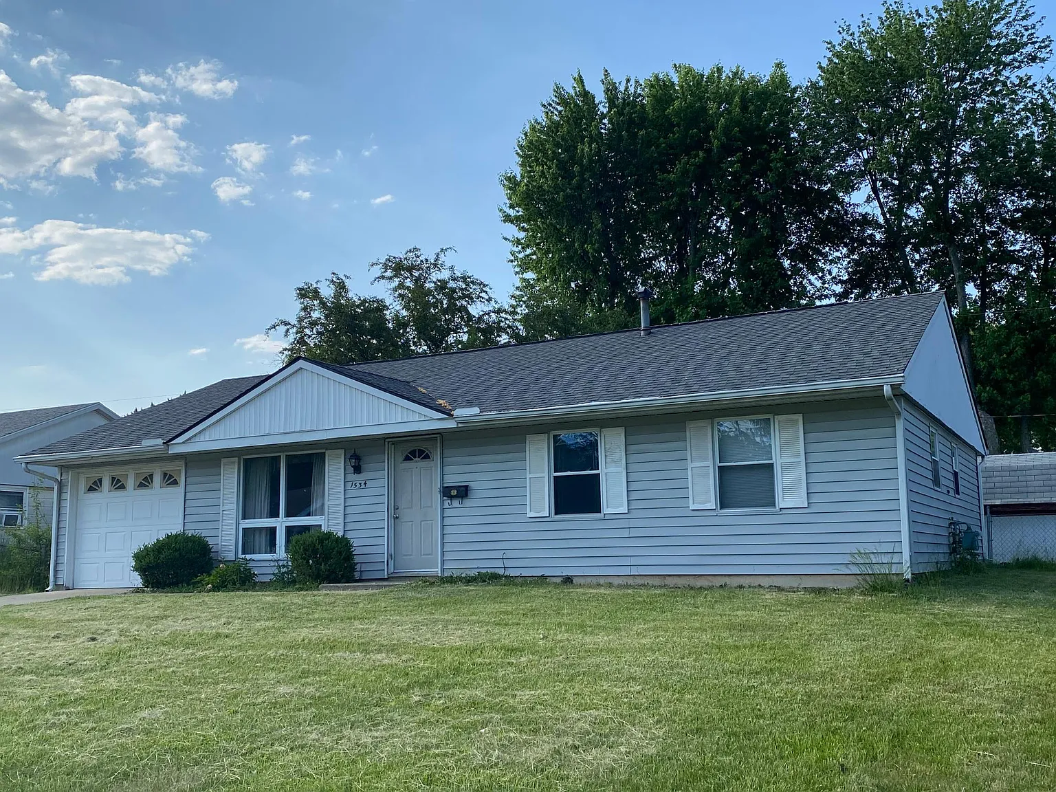 3 bed, 1.5 bath, 1241 sqft, $1,750 — Photo 1