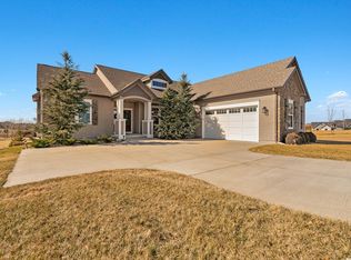 12706 Ashley Ct, Lawrence, KS 66044