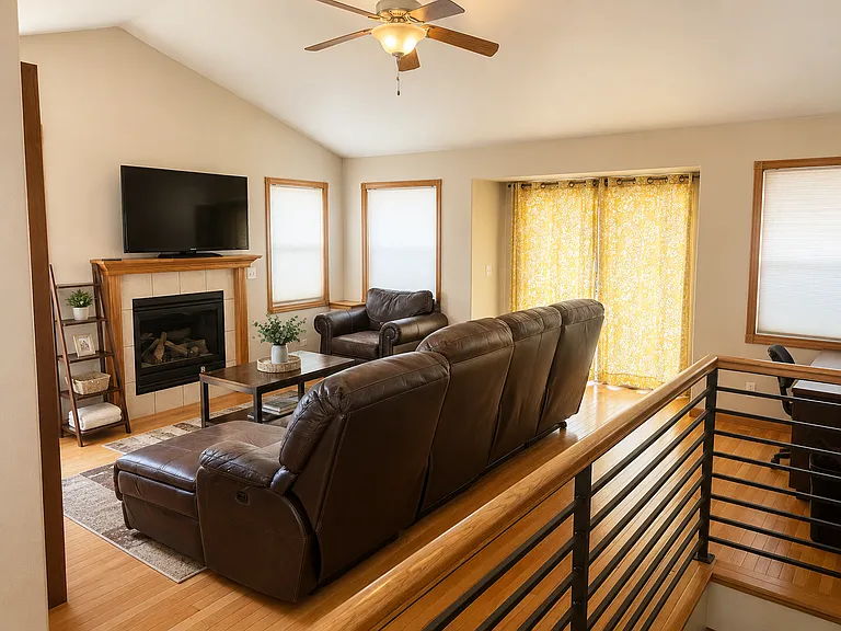 601 Moose Ct — Photo 2