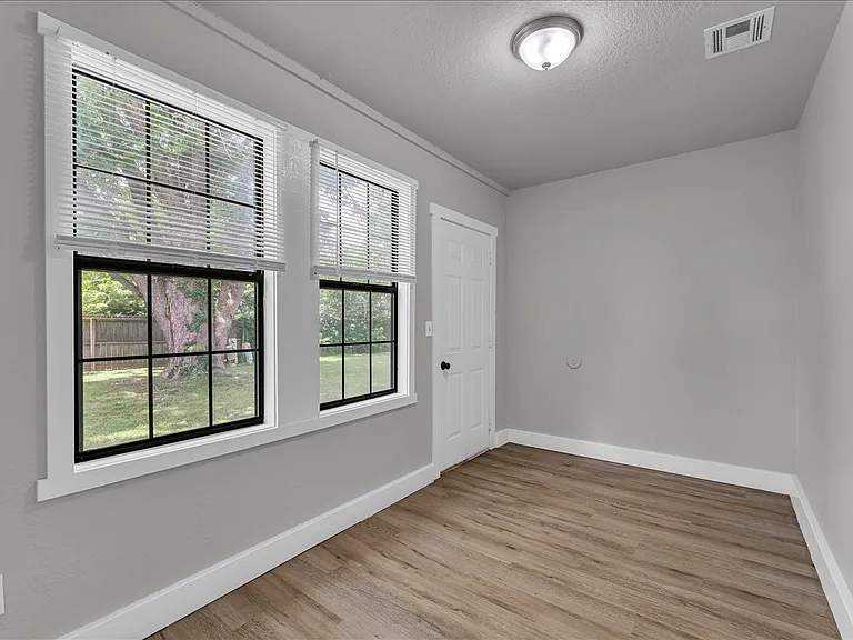 1012 N Turtle Creek Dr — Photo 20