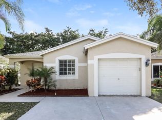 4646 SW 12th Ct, Deerfield Beach, FL 33442