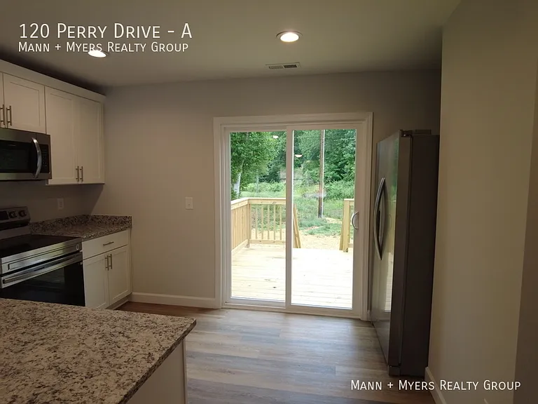 120 Perry Dr #A — Photo 11