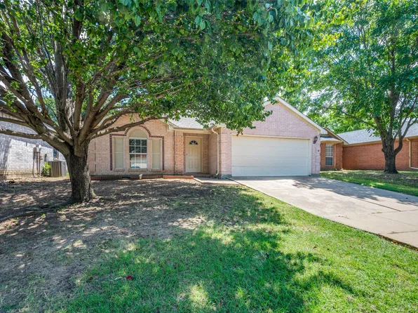 507 Blueberry Hill Ln, Mansfield, TX 76063