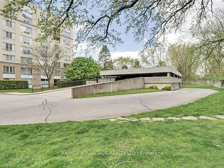 1510 Richmond St #405 — Photo 33