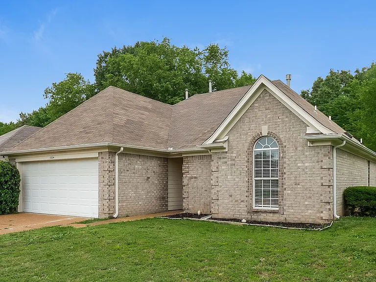 1224 Whistler Dr — Photo 3