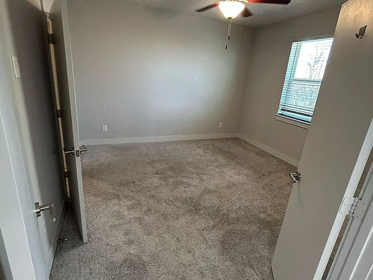 212 Stellariga Pl — Photo 14
