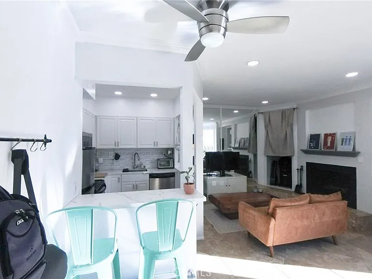 2575 E 19th St #17 — Photo 45