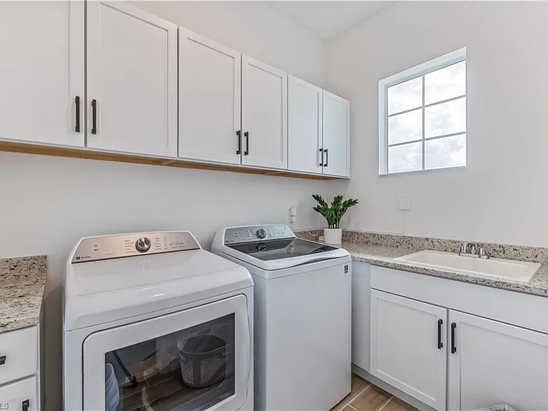 15977 Cranes Marsh Ct — Photo 16