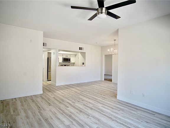5th image of 45 Maleena Mesa St APT 1817