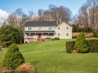 4 Oakridge Rd, North Salem, NY 10560