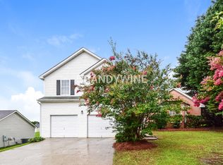 1033 Misty Meadows Ln, Hampton, GA 30228
