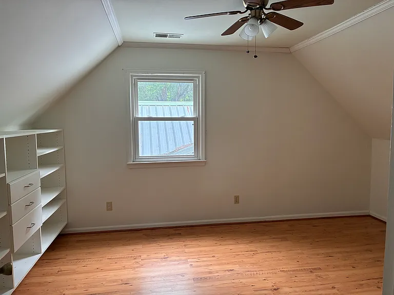 Upstairs bedroom 1