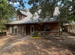 6721 County Road 401, Floresville, TX 78114