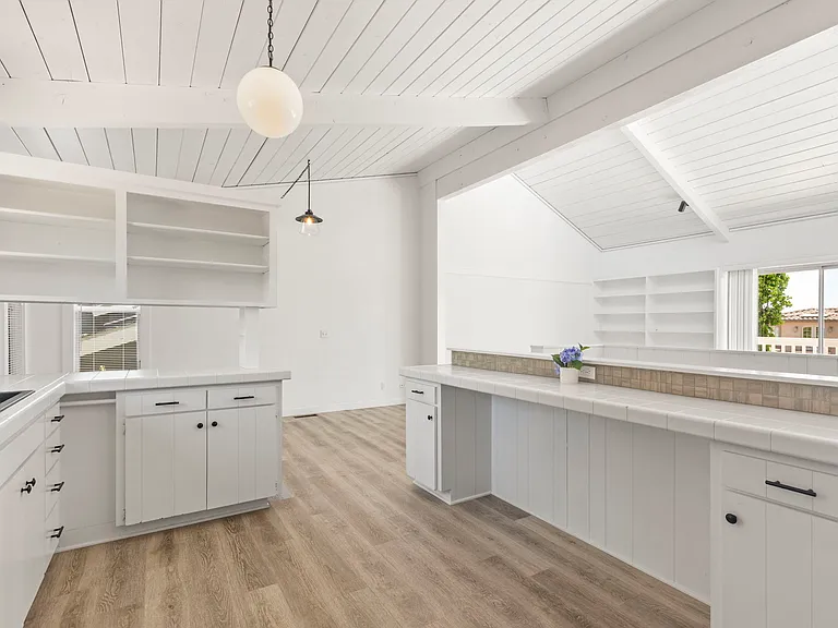 13981 Mercado Dr — Photo 19