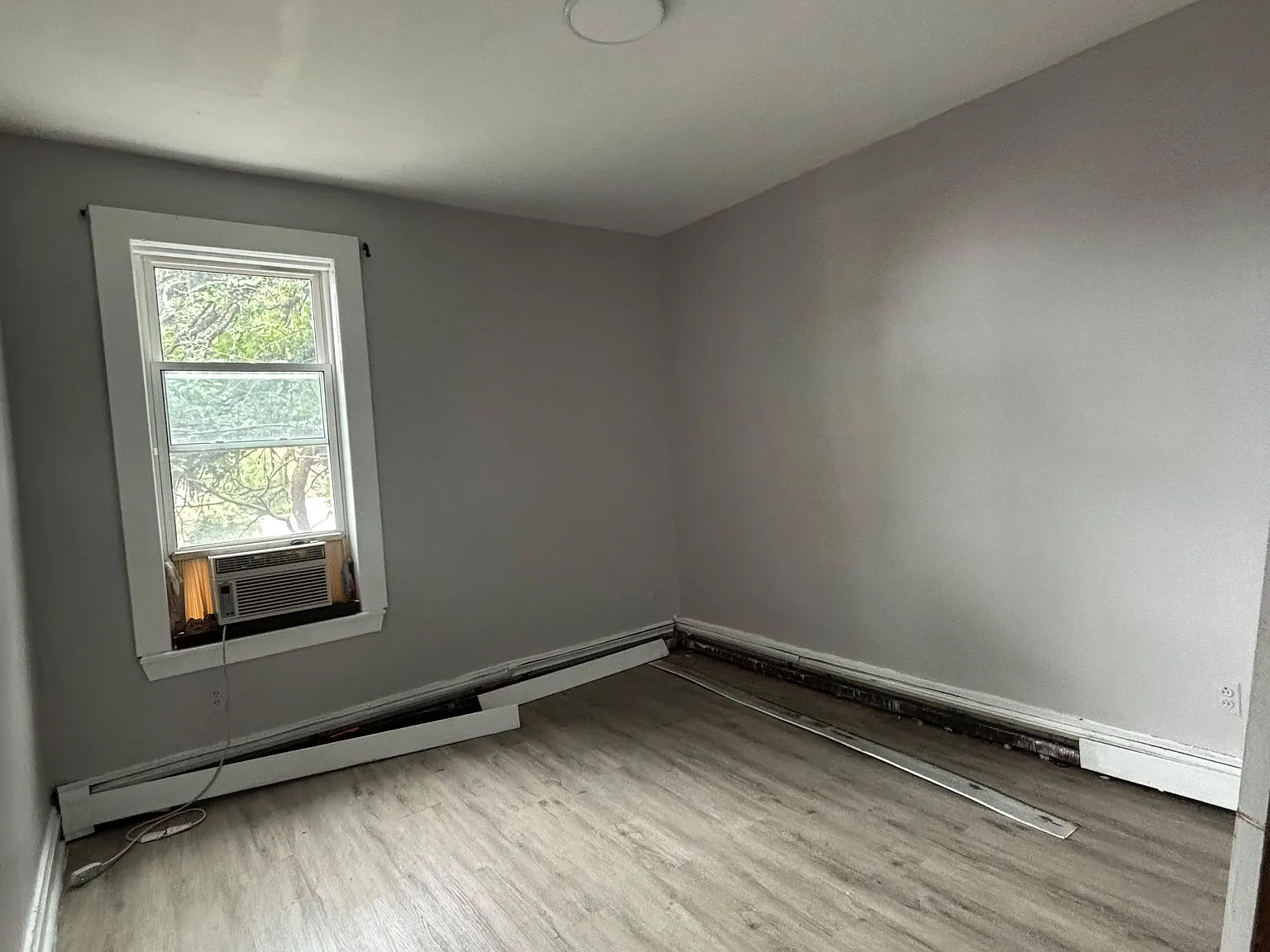 685 Summer Ave — Photo 3
