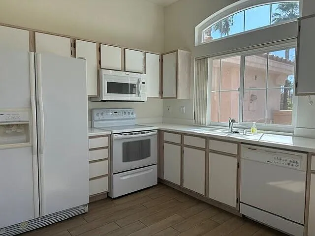 1 bed, 1063 sqft, $2,500 — Photo 4