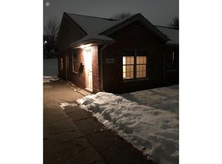 2048 Morningview Rd, Dubuque, IA 52001