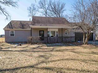 2055 Shawnee Ln, Oshkosh, WI 54901