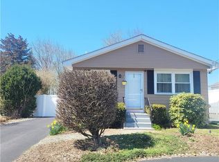 13 Hattie Ave, Smithfield, RI 02828