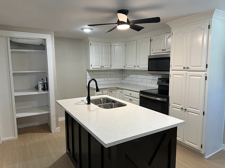 223 E 7th Ave — Photo 9