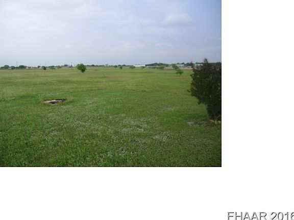 4th image of 407 Private Road 3551