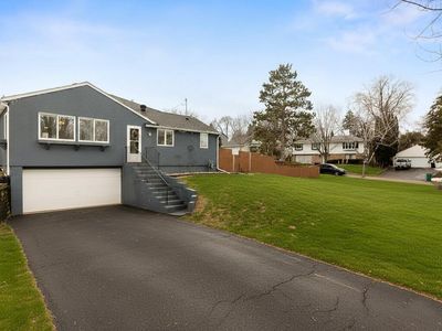 2864 Aglen St, Saint Paul, MN, 55113