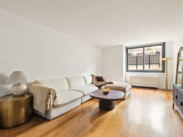 515 East 72nd Street image 1 of 21