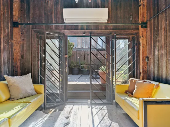 463 West 47th Street image 22 of 27