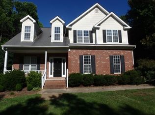 608 Raymond Dr, Clayton, NC 27527