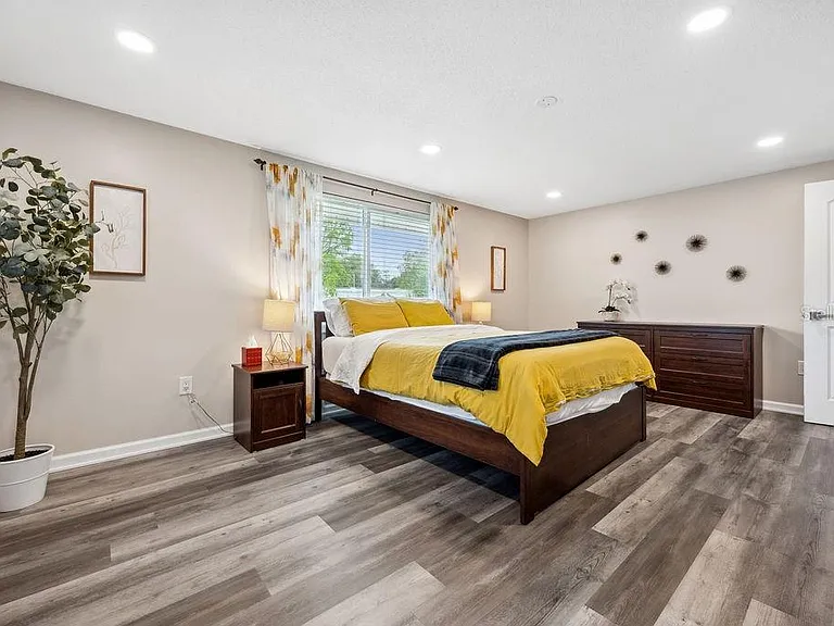 408 Peach St — Photo 15