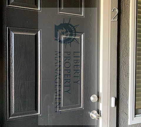 2nd image of 1041 S Hutchins St #2