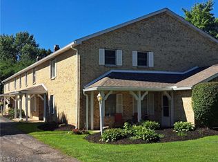 3761 Indian Run Dr APT 3, Canfield, OH 44406