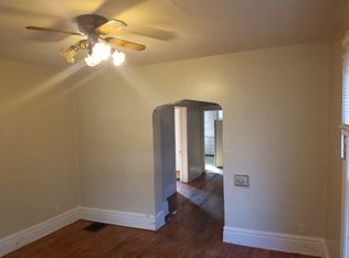 511 W Pleasant St, Freeport, IL 61032