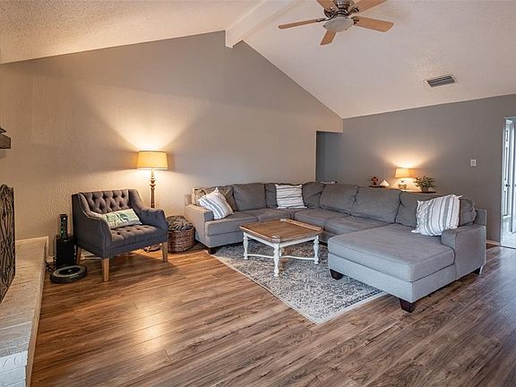 5th image of 8521 Crestview Dr