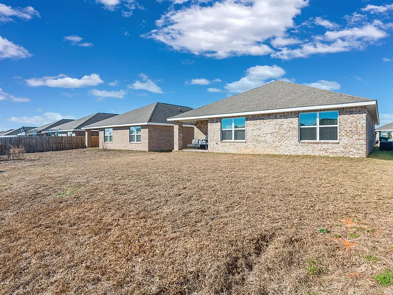 4735 Airmen Dr — Photo 35