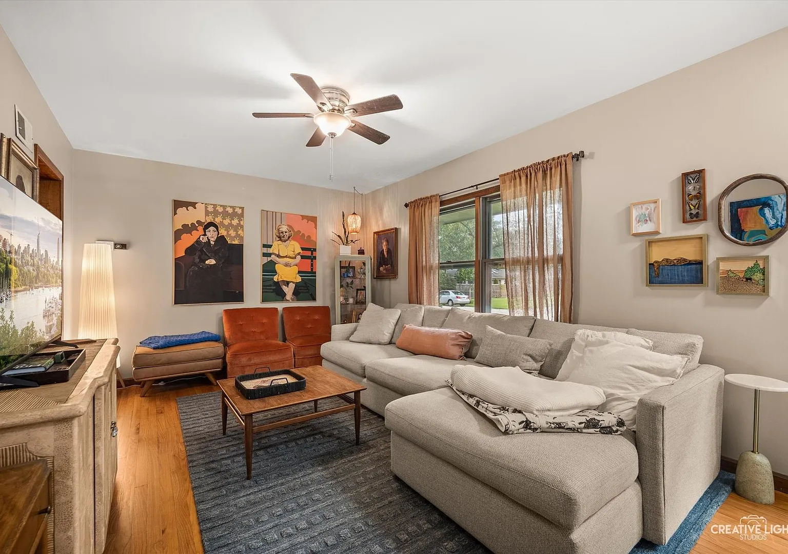 2 bed, 864 sqft, $2,200 — Photo 2