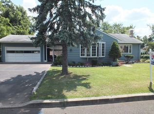 807 Rhine Blvd, Raritan, NJ 08869