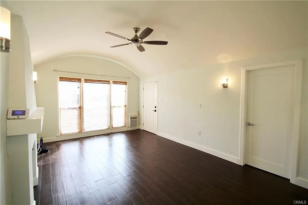 2 bed, 1.0 bath, 814 sqft, $2,750 — Photo 1
