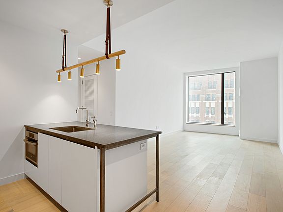 3rd image of 11 Hoyt St #16B