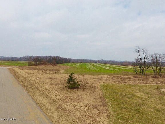 3rd image of 5753 Crabapple Ln