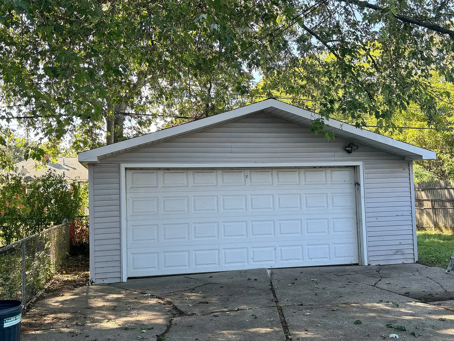 3 bed, 888 sqft, $1,550 — Photo 2
