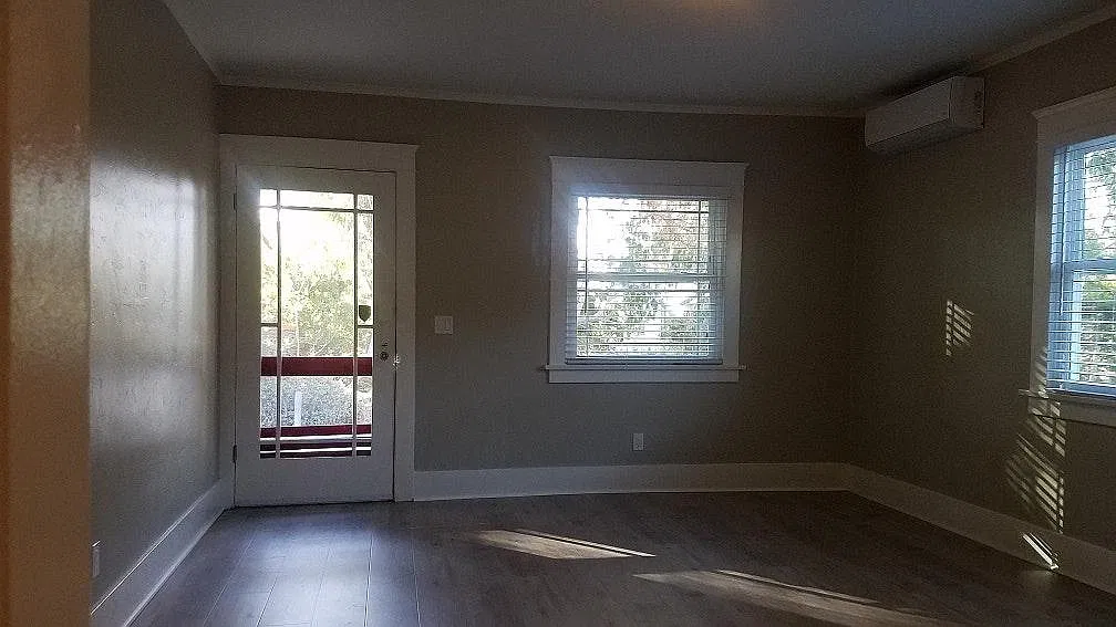2 bed, 903 sqft, $3,595 — Photo 3