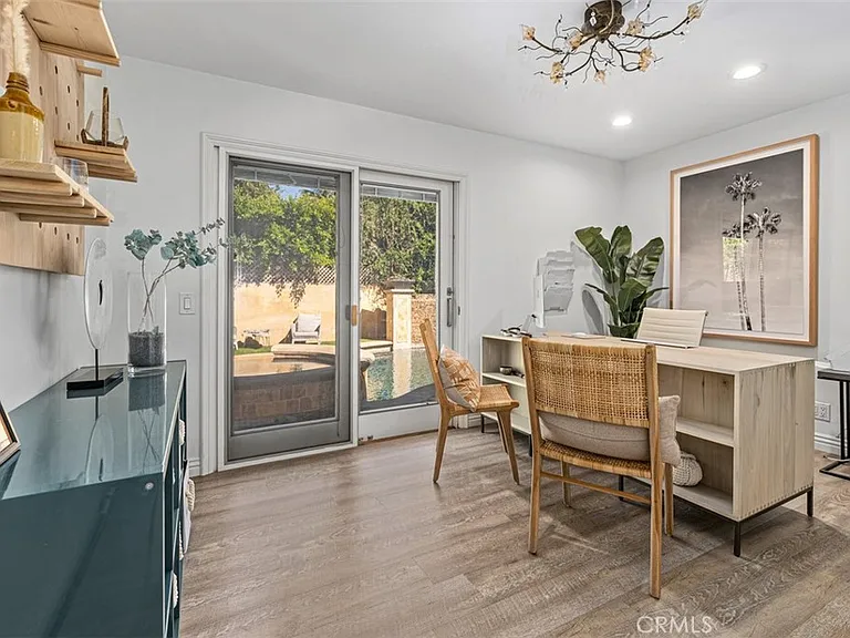 600 Cliff Dr — Photo 31