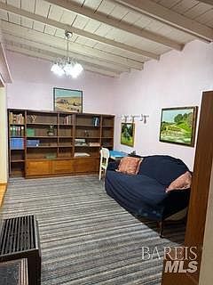4th image of 917 Saracen Road
