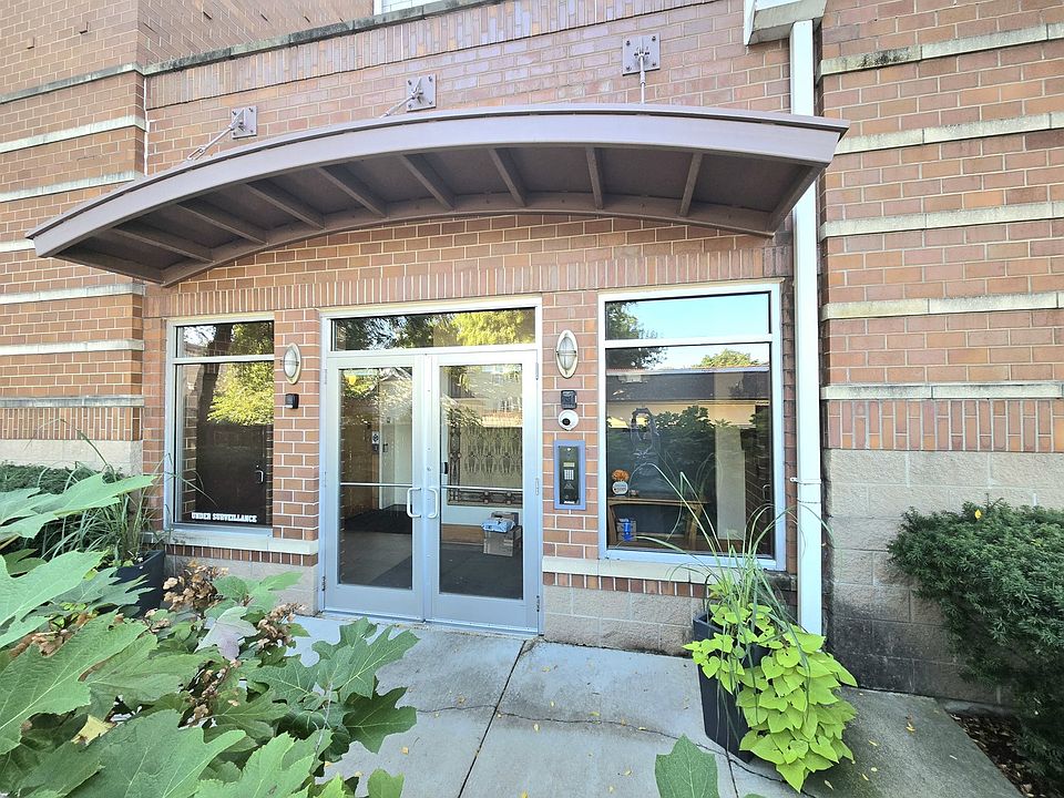 1st image of 515 N Harlem Ave APT 305